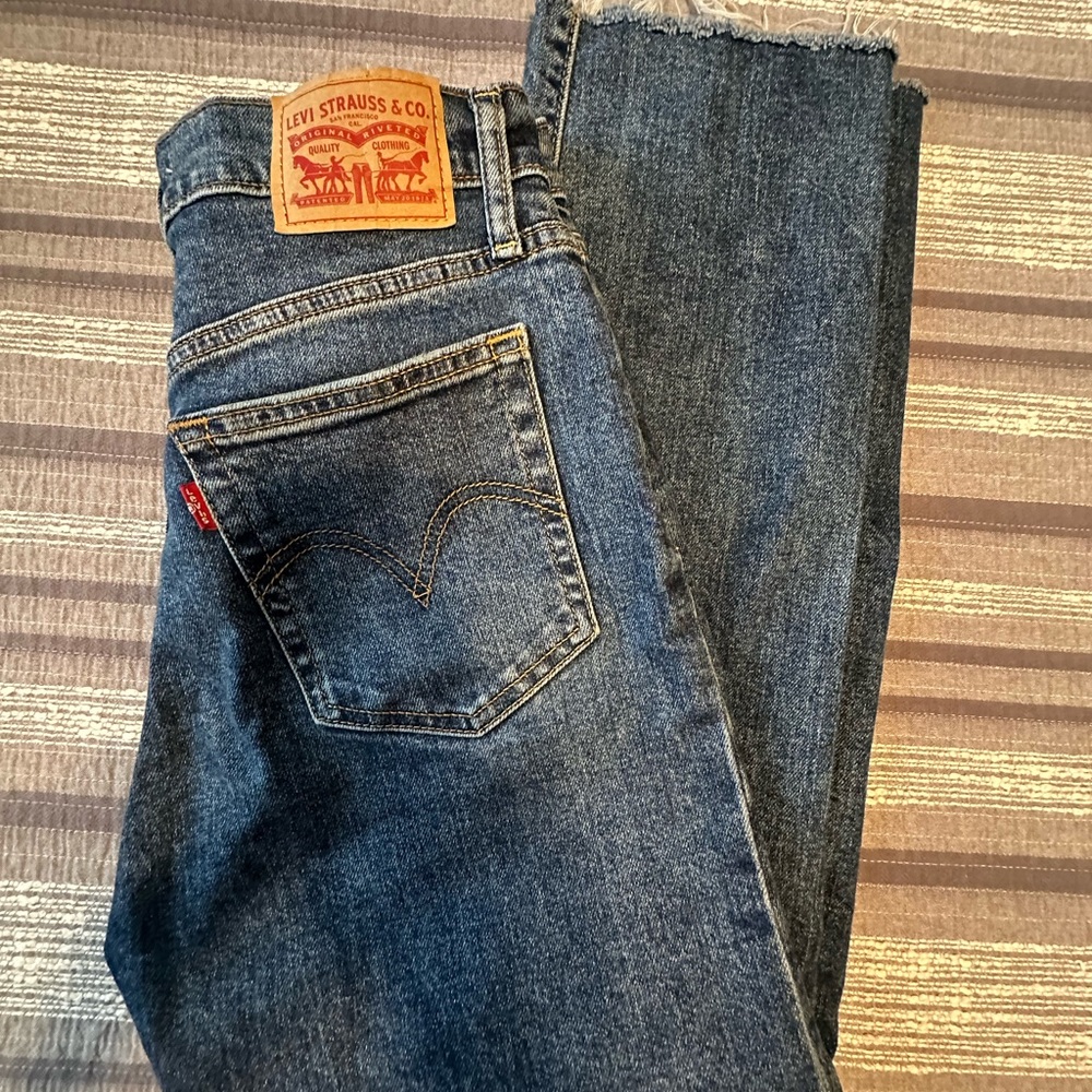 Levi Wedgie Straight Jean - Picture 2 of 2